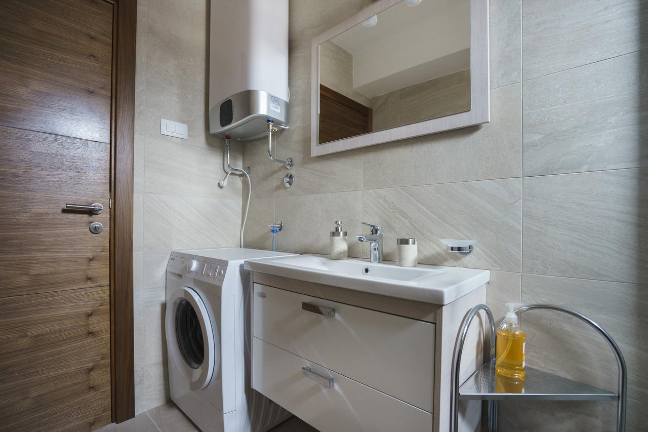 Apartments Lora Jadranskij Put Budua Esterno foto